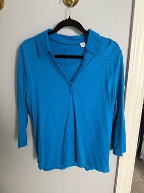 Tommy Bahama Bright Blue Collared V-Neck Long 3/4 Sleeve Top